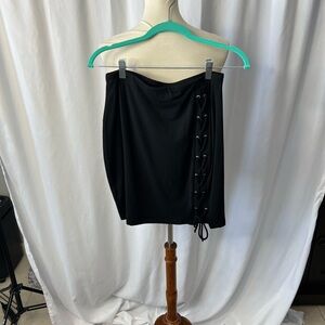 GUESS Los Angeles Black Lace-Up Bodycon Skirt – Size Medium